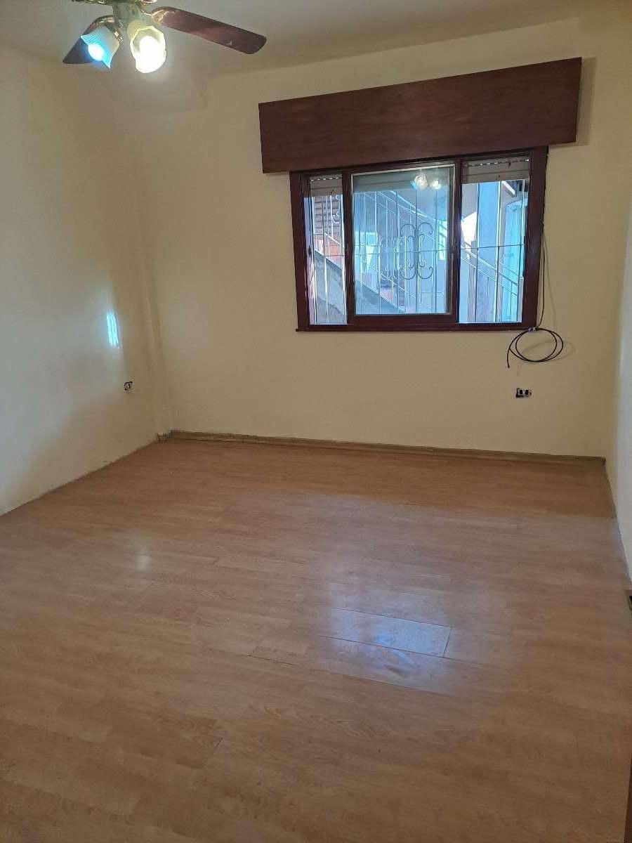 Casa Con Departamento Monoambiente Atrs (2viviendas) - Casa en Venta en Hurlingham con 3 dorm., 3 amb., 155 m2 cubiertos y 250 m2 totales - imagen 8