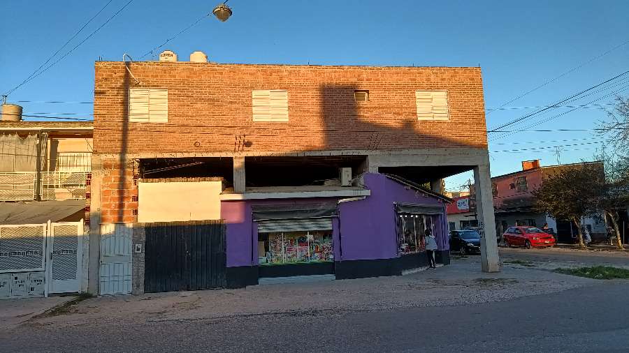 Departamento único en Rosario en Venta · dueño directo · 4 o más dorm · cochera · 162 m² de lote - Imagen 2