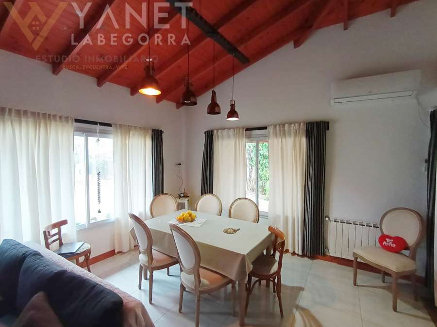 AMPLIO CHALET MODERNO CON CASA - ZONA JAGÜEL - Imagen 5