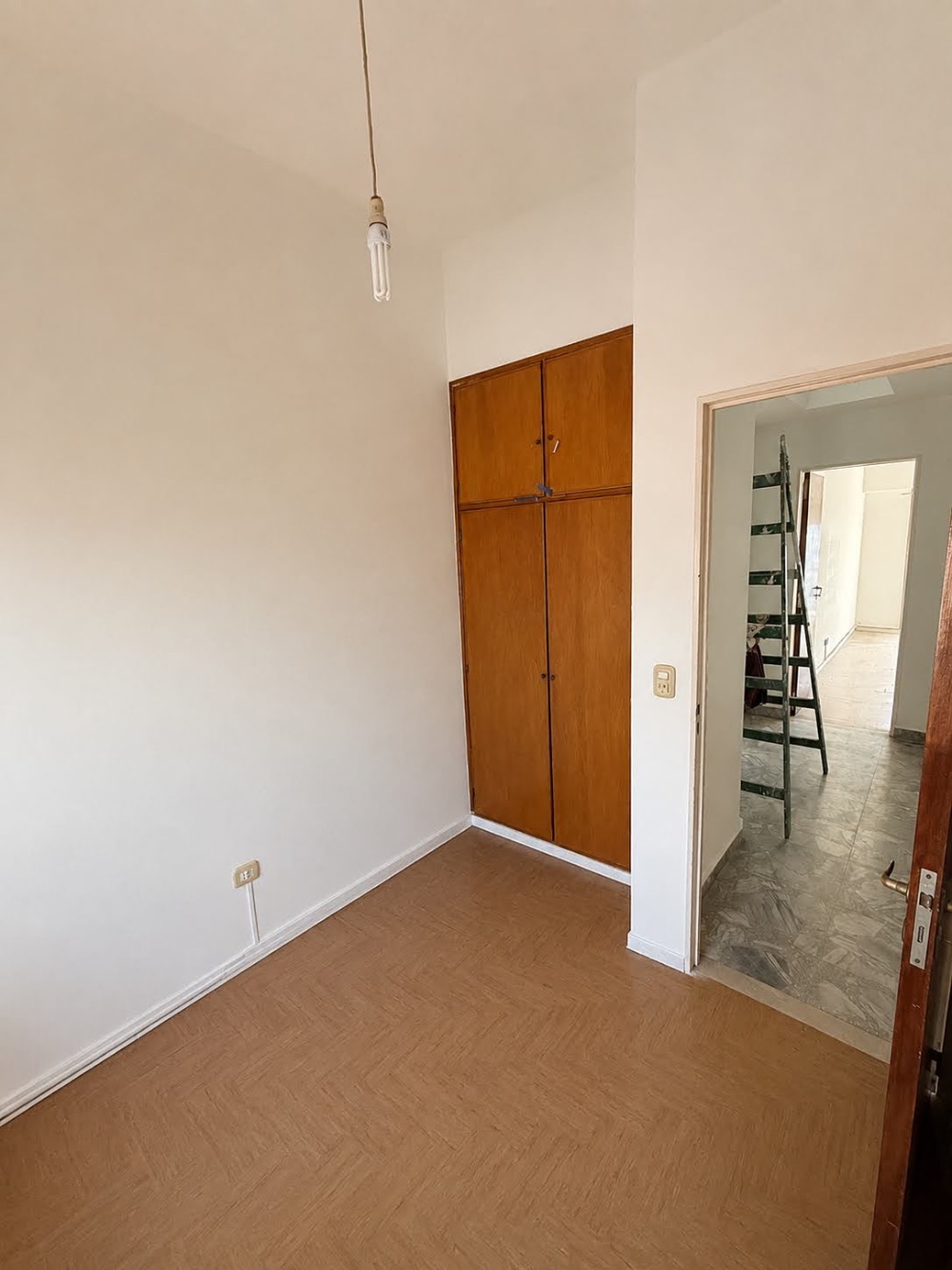 Casa En Venta En San Justo, Buenos Aires, Con 3 Dormitorios Y 2 Locales - Casa en Venta en San Justo con 3 dorm., 6 amb., 300 m2 cubiertos y 300 m2 totales - imagen 14