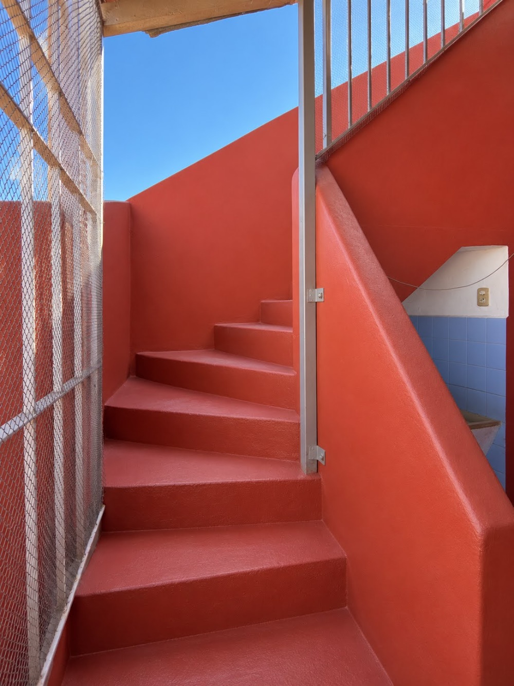 Casa En Venta En San Justo, Buenos Aires, Con 3 Dormitorios Y 2 Locales - Casa en Venta en San Justo con 3 dorm., 6 amb., 300 m2 cubiertos y 300 m2 totales - imagen 19