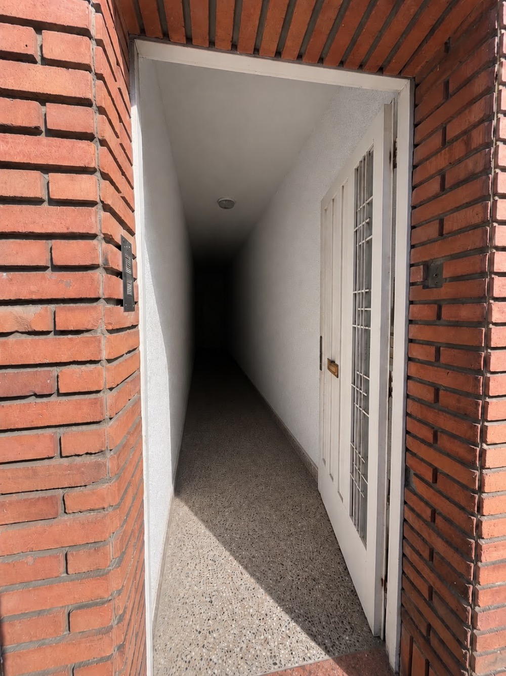 Casa única en San Justo en Venta · dueño directo · 3 dorm · 2 cocheras · 300 m² de lote - Imagen 2