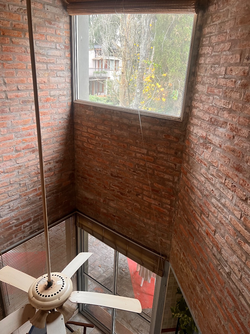 Dueo Casa En Alquiler En Pueblo Esther, Rosario, Con 2 Dormitorios Y Cochera - Casa en Alquiler en Rosario con 2 dorm., 5 amb., 110 m2 cubiertos y 225 m2 totales - imagen 4