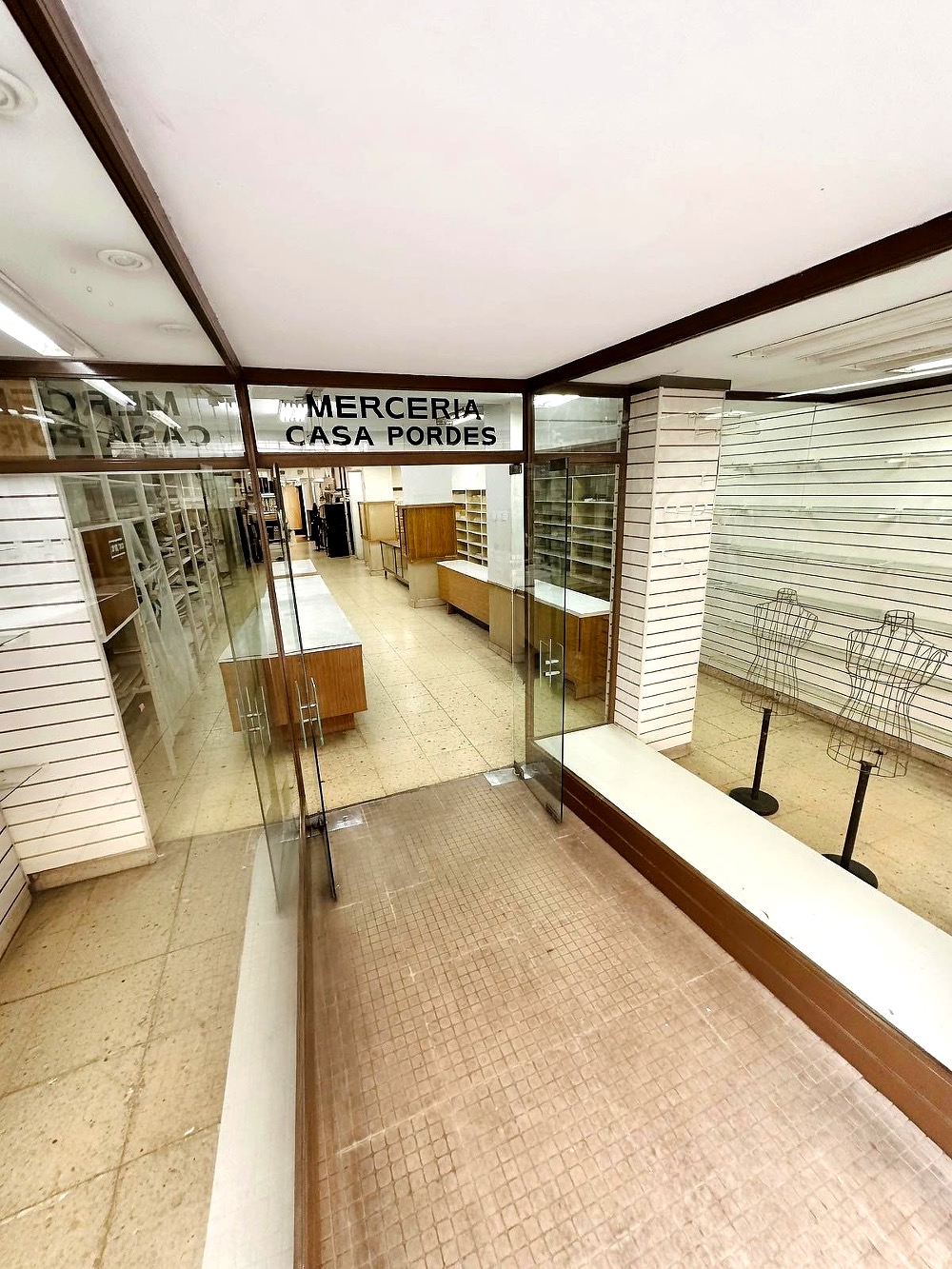 3x1 Oferta Inigualable!! Local Comercial + Departamento + Cochera - Imagen 4