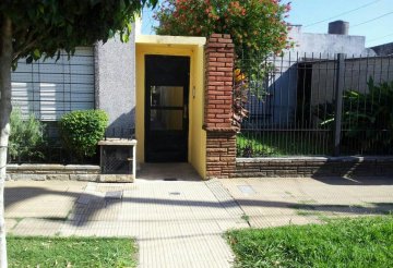 Buchardo 2200, Villa Luzuriaga