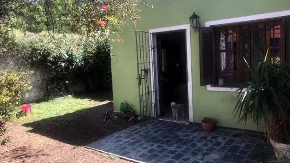 Ref. #1051996 - Vendo Casa De 3 Dormitorios En Barrio Los Naranjos - Casa en Venta en Córdoba con 3 dorm., 6 amb., 160 m2 cubiertos y 250 m2 totales - imagen 2