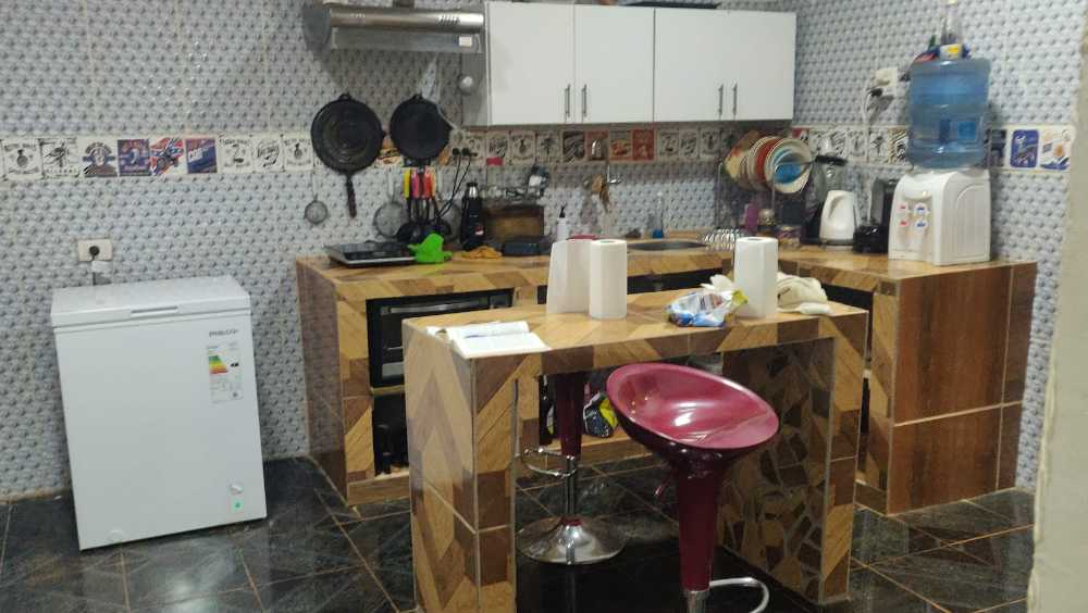 Comprar Casa en Puerto Iguazú · dueño directo · 3 dorm · 2 cocheras · 320 m² de lote - Imagen 1
