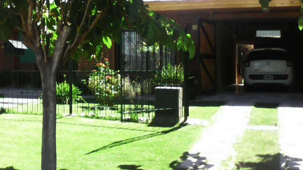 Excelente Casa Familiar Sobre Terreno Parquizado - Casa en Venta en San Rafael con 2 dorm., 5 amb., 175 m2 cubiertos y 900 m2 totales - imagen 2