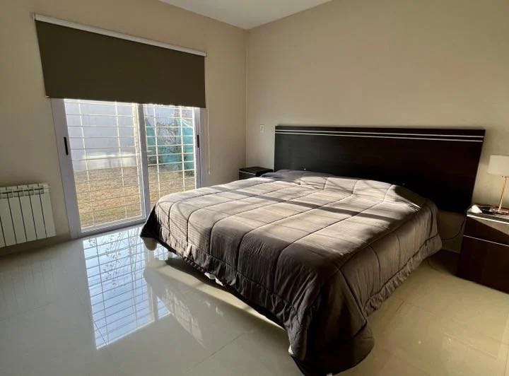 Casa disponible para la en Venta en Rodeo del Medio · barrio privado · dueño directo · 3 dorm · 2 cocheras - Imagen 3