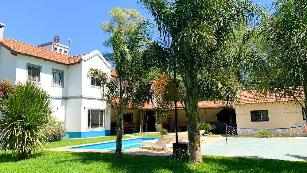 Tu próxima Casa en Temporario en Pilar · dueño directo · 4 o más dorm · 5 cocheras - Imagen 2