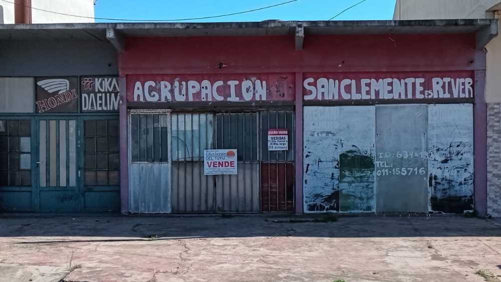 LOCAL COMERCIAL/ CABAÑAS DE REFACCIONAR - Imagen 1