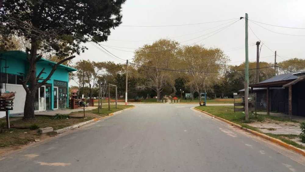 LOCAL COMERCIAL/ CABAÑAS DE REFACCIONAR - Imagen 3