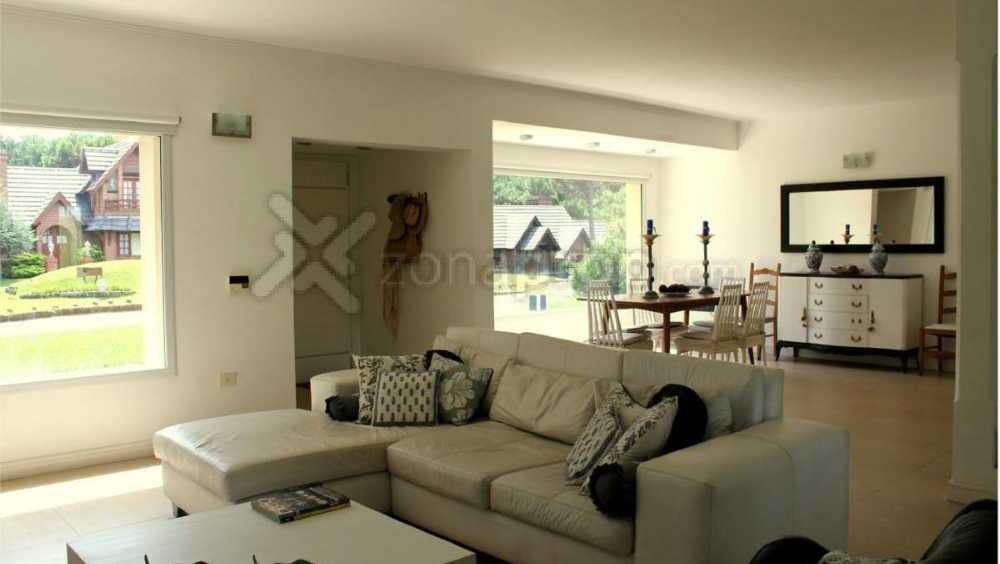 Casa en Temporario en Pinamar con · dueño directo · 4 o más dorm · 6 ambientes · 800 m² de lote - Imagen 2