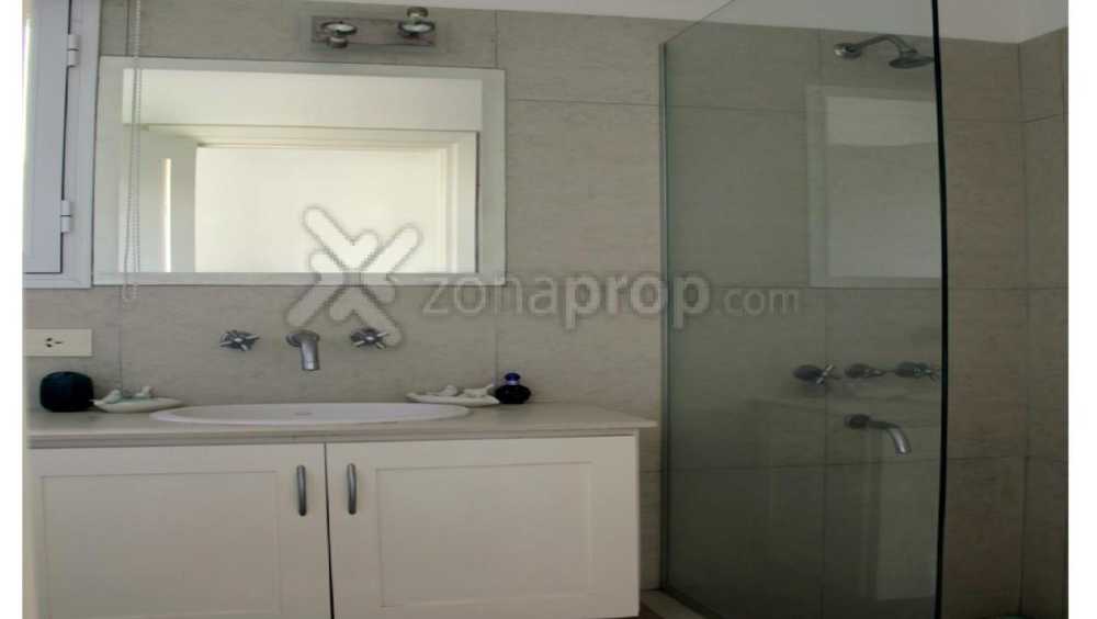 Dueo Alq La Baronesa, 11 Pers, C/piscina, A 1 Cuadra Del Mar - Casa en Temporario en Pinamar con 4 dorm., 6 amb., 300 m2 cubiertos y 800 m2 totales - imagen 6