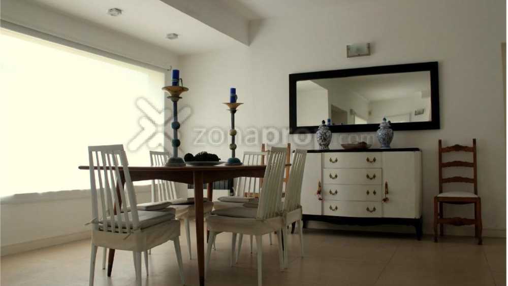 Dueo Alq La Baronesa, 11 Pers, C/piscina, A 1 Cuadra Del Mar - Casa en Temporario en Pinamar con 4 dorm., 6 amb., 300 m2 cubiertos y 800 m2 totales - imagen 9