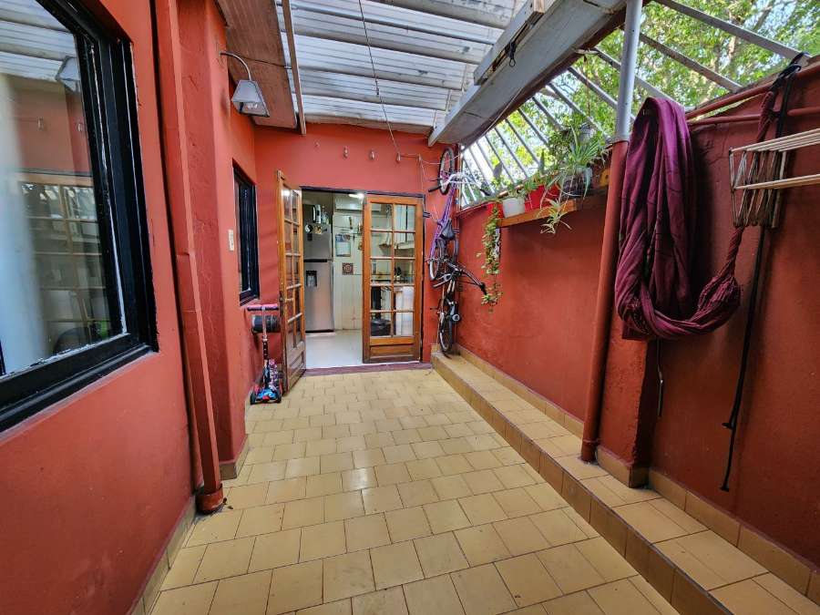 Venta De Ph 3 Ambientes En Banfield - Casa en Venta en Banfield con 2 dorm., 3 amb., 67 m2 cubiertos y 77 m2 totales - imagen 2