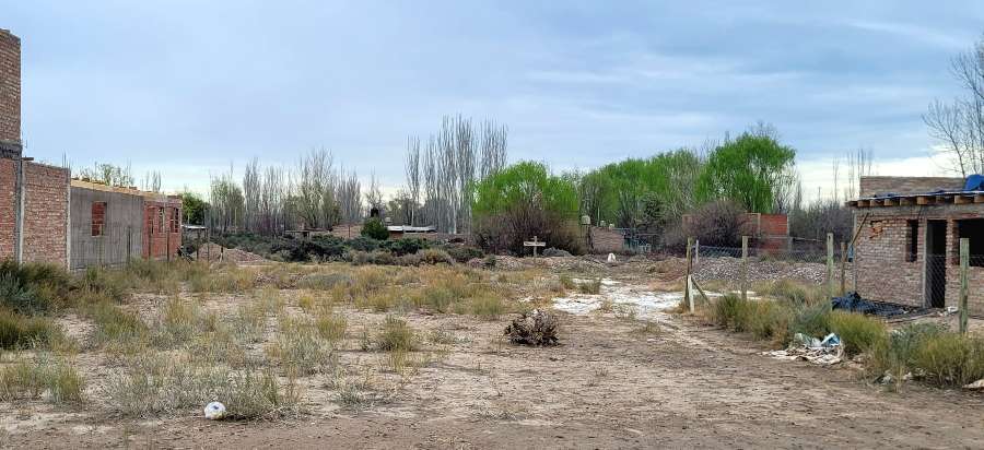 VENDO TERRENO EN BARRIO SANTA ELENA - Imagen 1