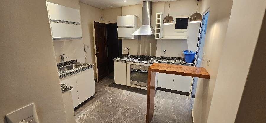 En Recoleta, Departamento en Alquiler · barrio con seguridad · dueño directo · 3 dorm · cochera - Imagen 3