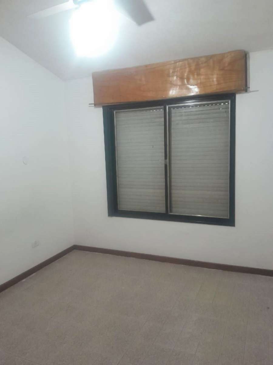 En Cosquin, Casa en Alquiler · dueño directo · 3 dorm · cochera · 1,05 m² de lote - Imagen 4