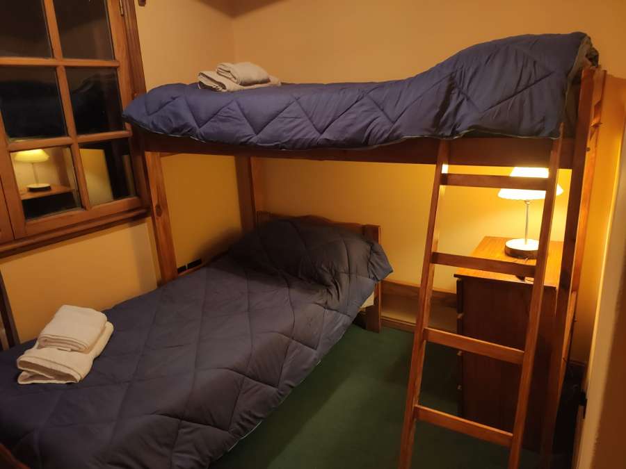 Casa Vacacional Para 12 Personas En Bariloche - Casa en Temporario en Bariloche con 4 dorm. y 6 amb. - imagen 9