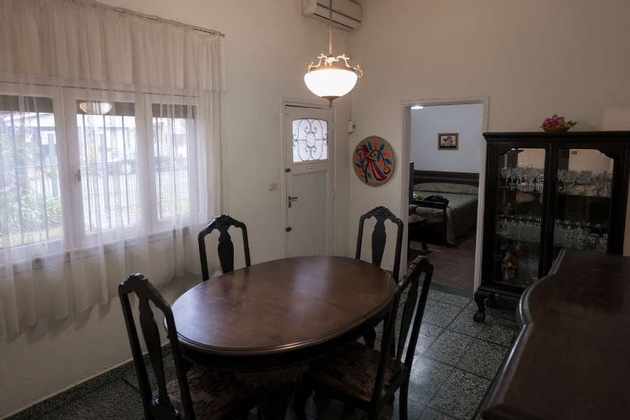 Casa Tipo Chalet, Con Garaje Y Jardin - Casa en Venta en Villa Ballester con 2 dorm., 3 amb., 77 m2 cubiertos y 243 m2 totales - imagen 6