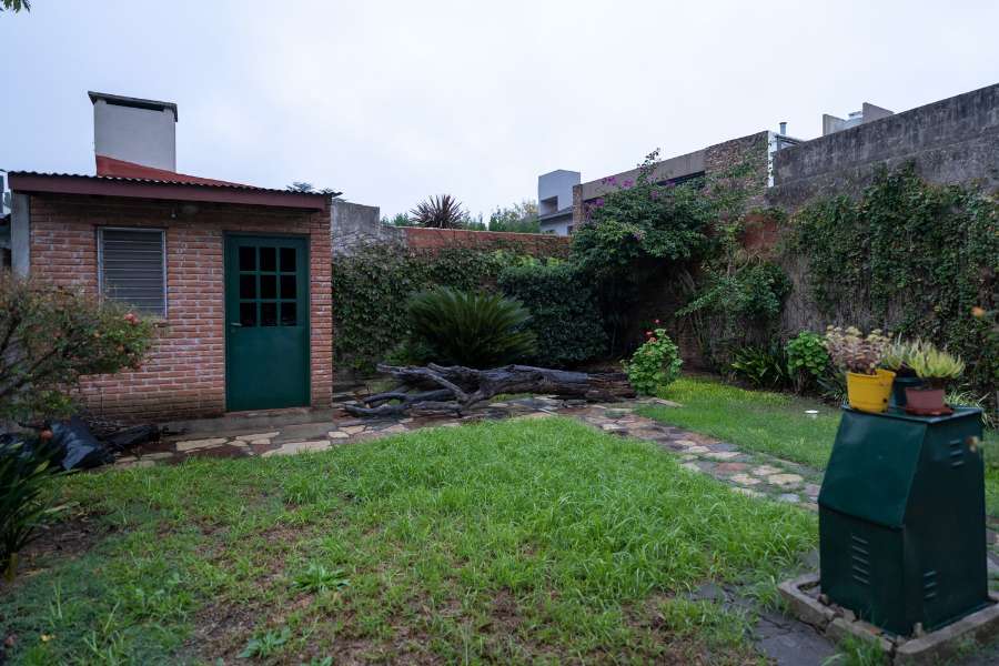 Casa Tipo Chalet, Con Garaje Y Jardin - Casa en Venta en Villa Ballester con 2 dorm., 3 amb., 77 m2 cubiertos y 243 m2 totales - imagen 14