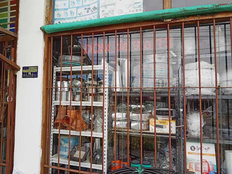 Ferreteria - Venta Por Jubilacion - 10 Años De Funcionamiento - Imagen 4