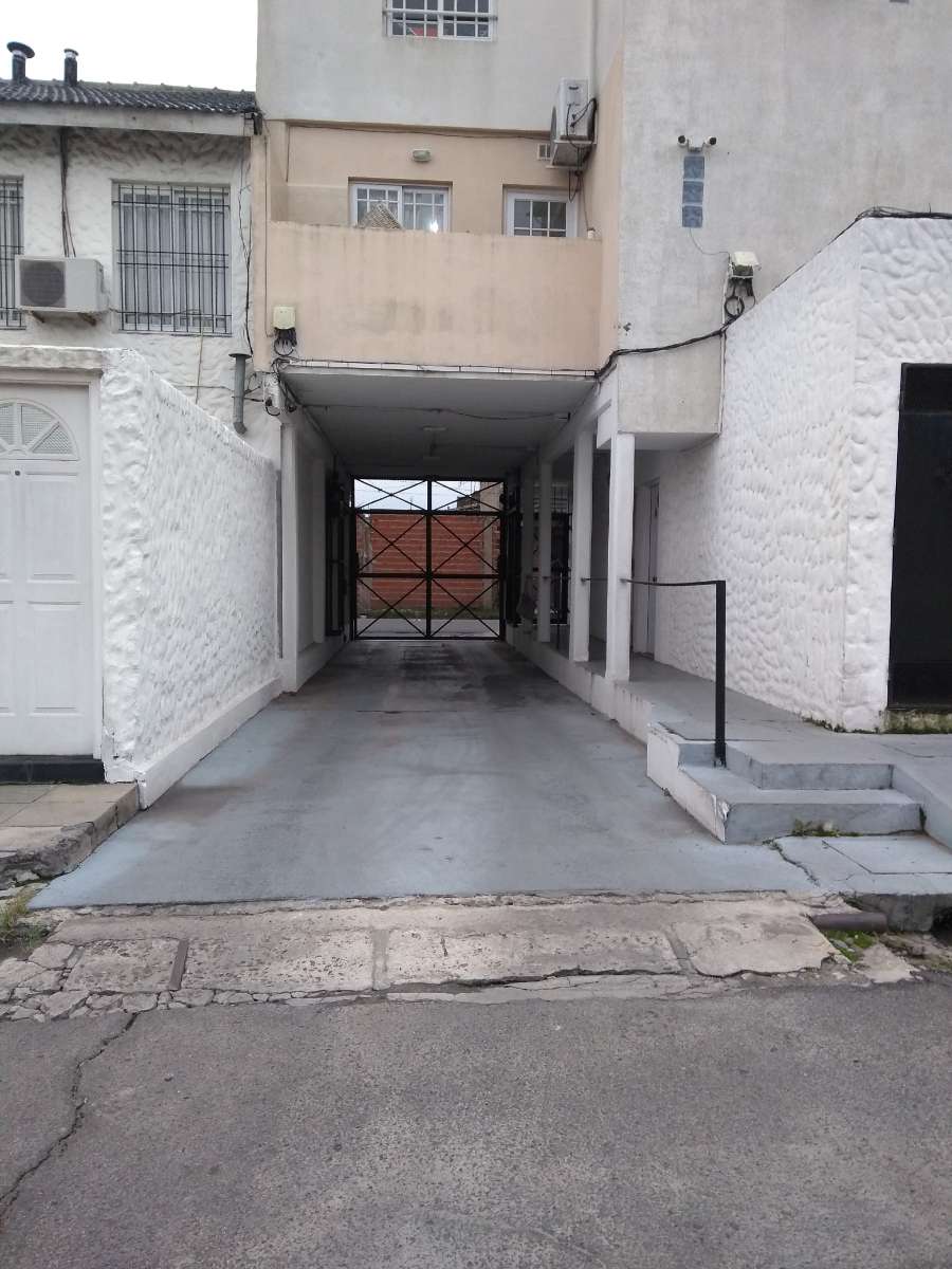 Reservado - Casa en Venta en Avellaneda con 3 dorm., 4 amb., 110 m2 cubiertos y 160 m2 totales - imagen 5