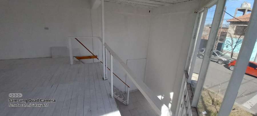 Excelente Casa en Neuquén en Venta · dueño directo · 4 o más dorm · cochera · 150 m² de lote - Imagen 3