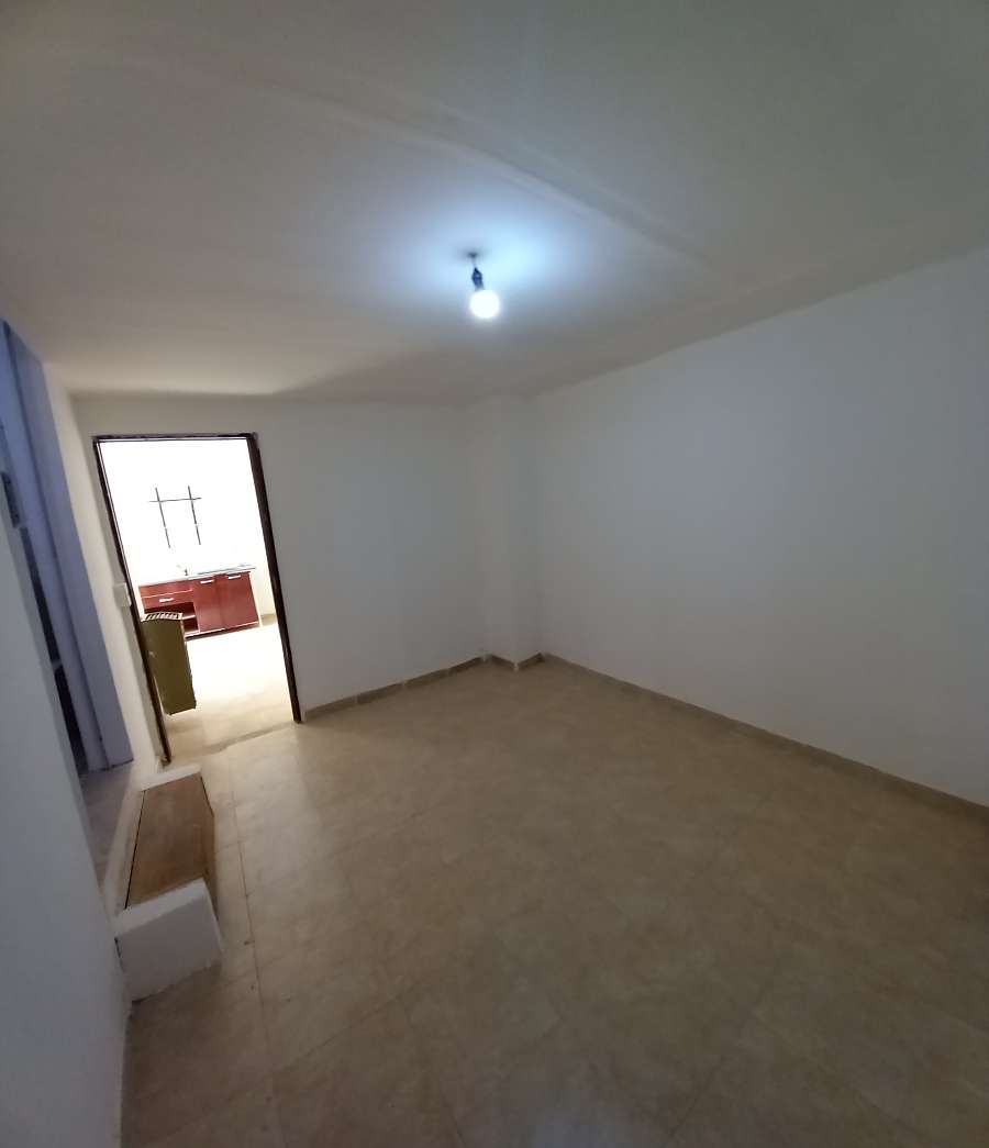 Particular Vende Casa En Neuqun Capital - Casa en Venta en Neuquén con 4 dorm., 6 amb., 292 m2 cubiertos y 150 m2 totales - imagen 11
