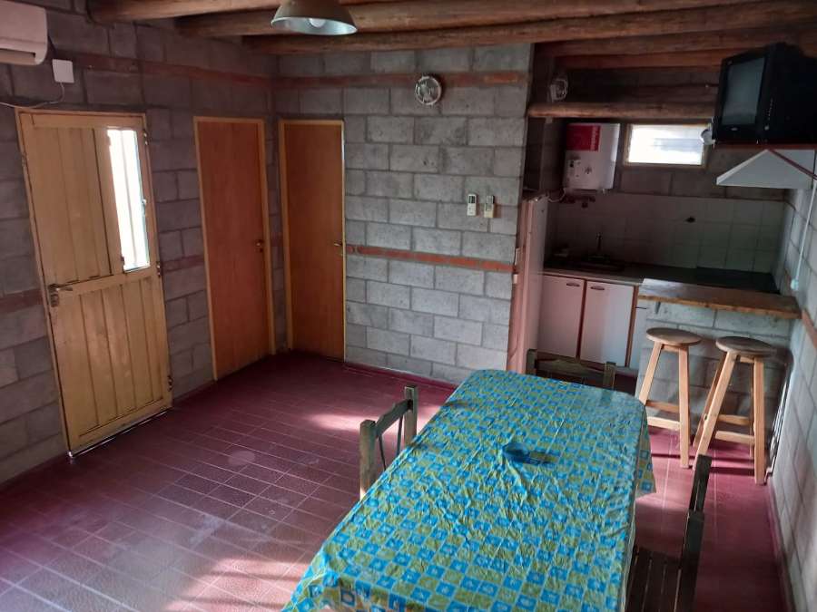 Oportunidad: Casa en Venta en San Luis · dueño directo · 4 o más dorm · 4 cocheras · 400 m² de lote - Imagen 3