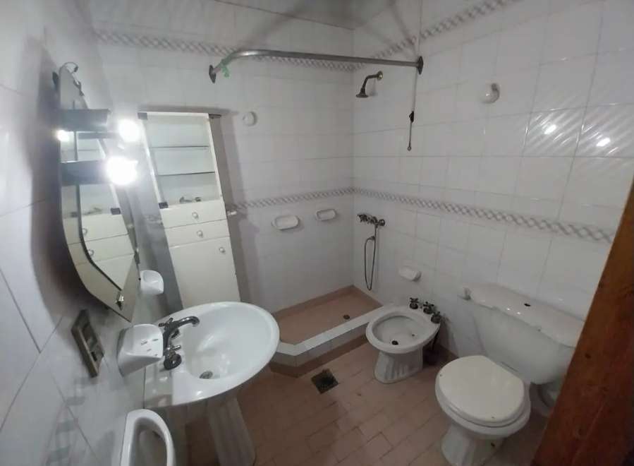 Casa única en Chacras de Coria en Alquiler · barrio privado · dueño directo · 3 dorm · 2 cocheras - Imagen 2