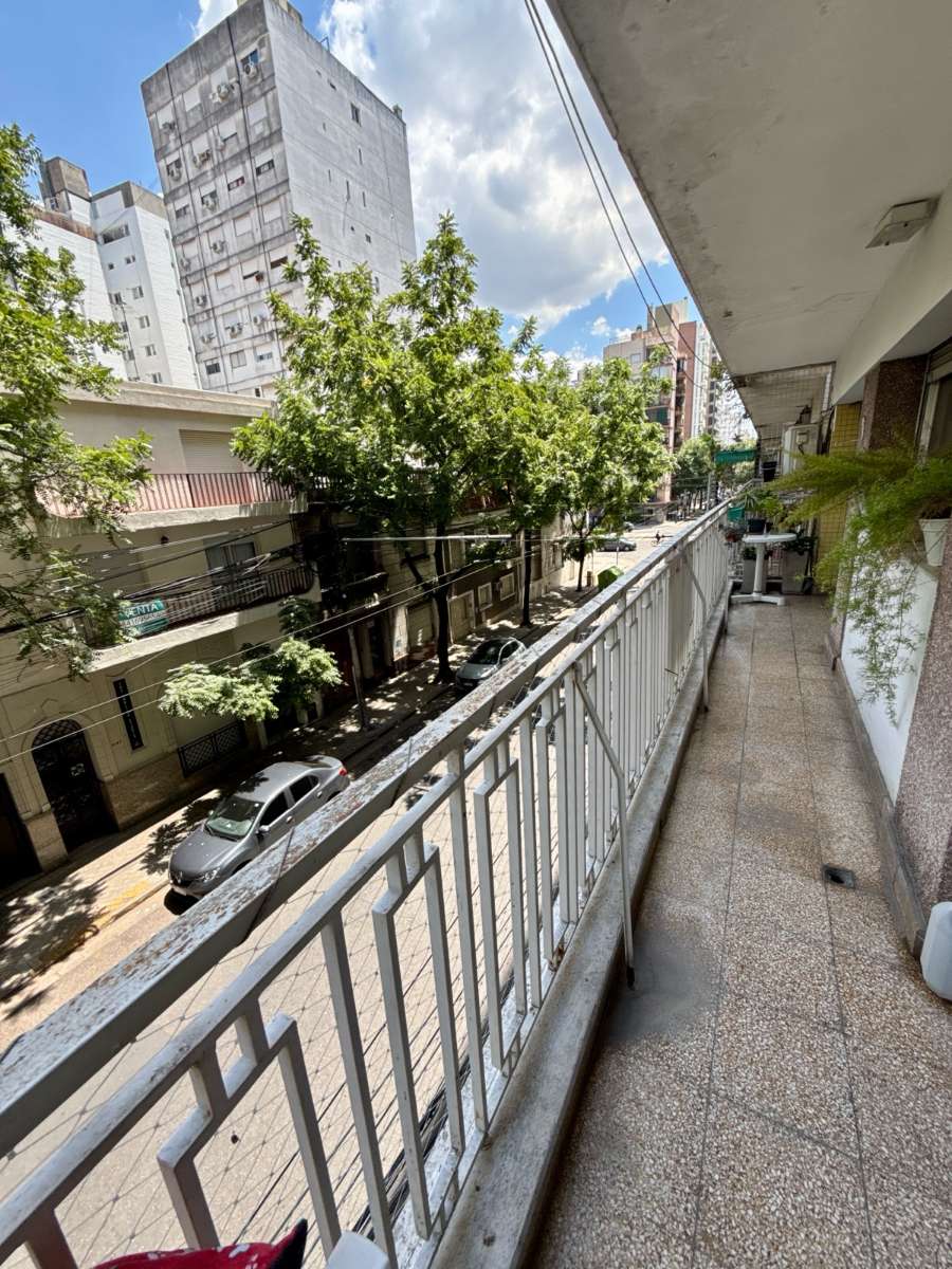 Departamento reciclado con 6 ambientes en pleno centro de Rosario - Imagen 5