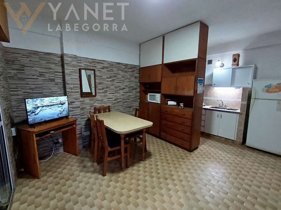 Casa en Planta Alta con Cochera + Galpon - Imagen 4