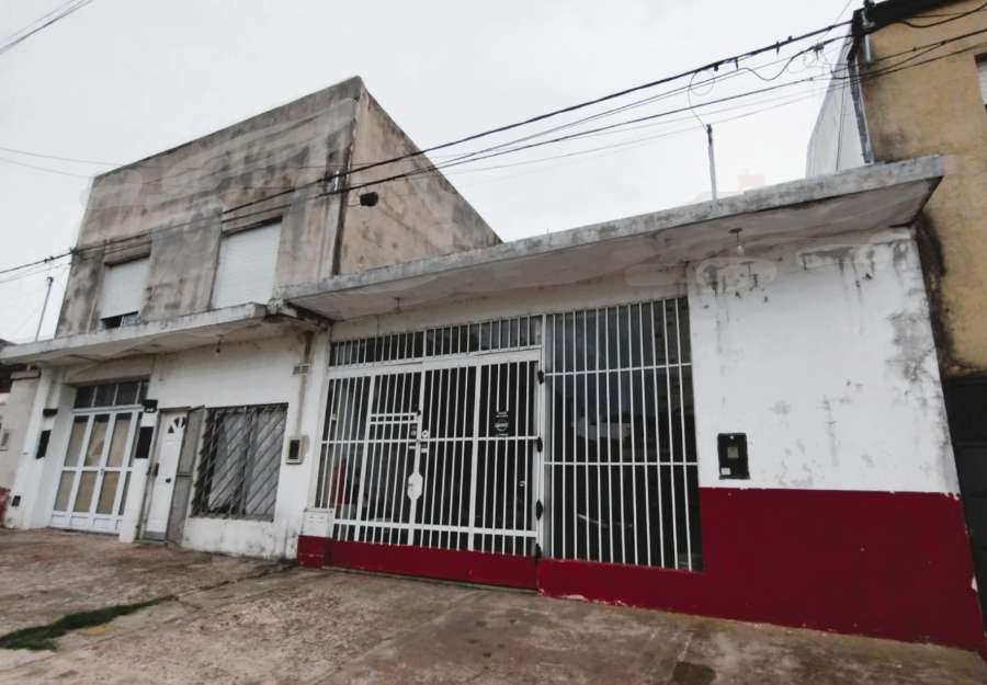 Oportunidad: Casa en Venta en Concepción del Uruguay · dueño directo · 6 ambientes - Imagen 1