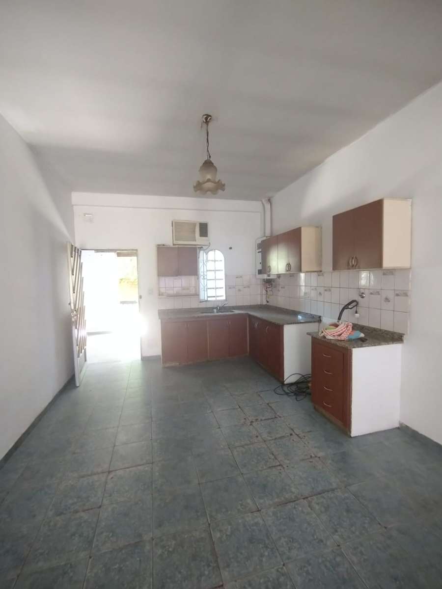 Oportunidad: Local en Venta en Concepción del Uruguay · dueño directo · 6 ambientes - Imagen 3