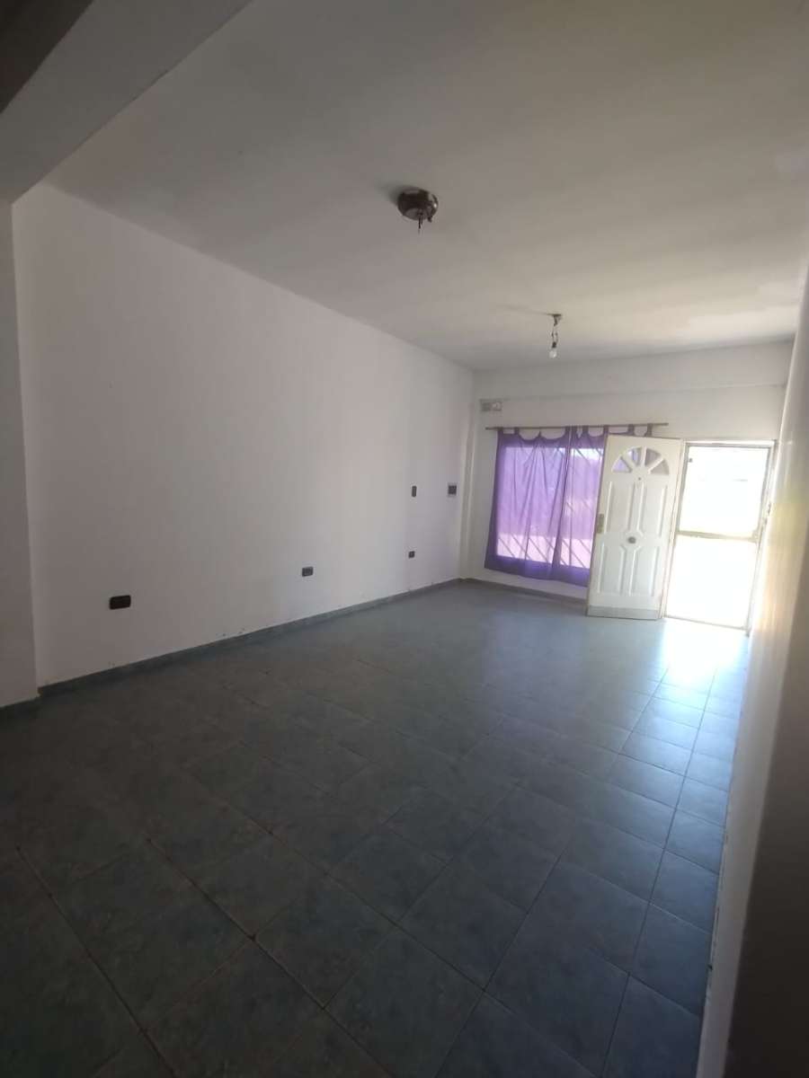 Particular Vende Importante Local Comercial Y Casa Familiar En Concepcin Del Uruguay, E. -venta To - Local en Venta en Concepción del Uruguay con 250 m2 cubiertos - imagen 11