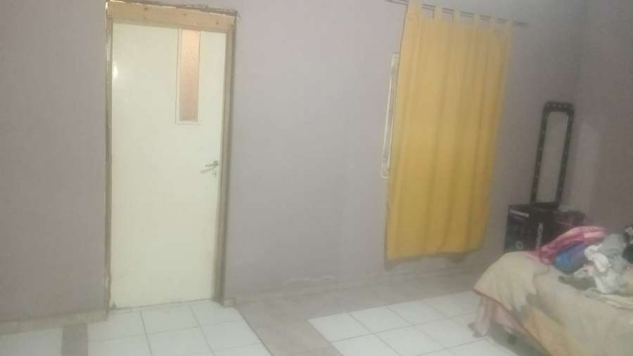 Casa en Alvarez en Venta · dueño directo · 2 dorm · 5 ambientes · 250 m² de lote - Imagen 4
