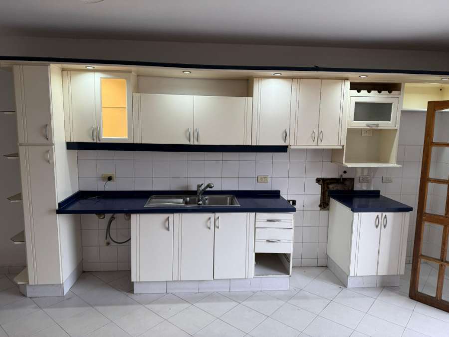Casa en Venta en La Calera · dueño directo · 3 dorm · 5 ambientes · 328 m² de lote - Imagen 3