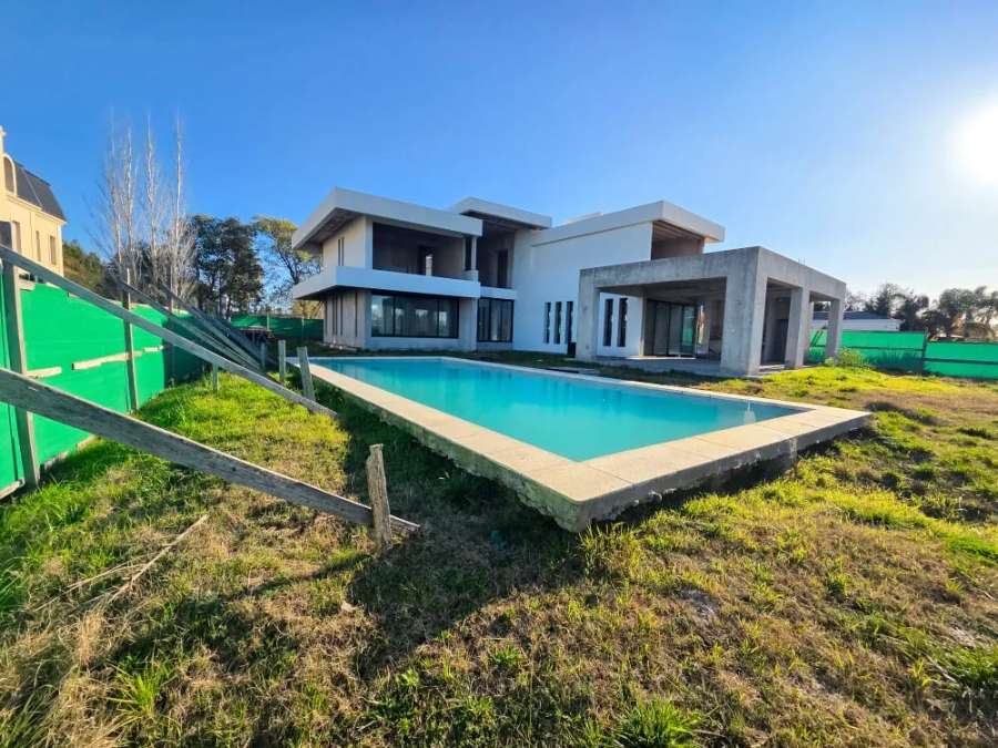 Venta Casa Barrio Privado San Eliseo Golf - Casa en Venta en Canning con 4 dorm. y 620 m2 cubiertos - imagen 2