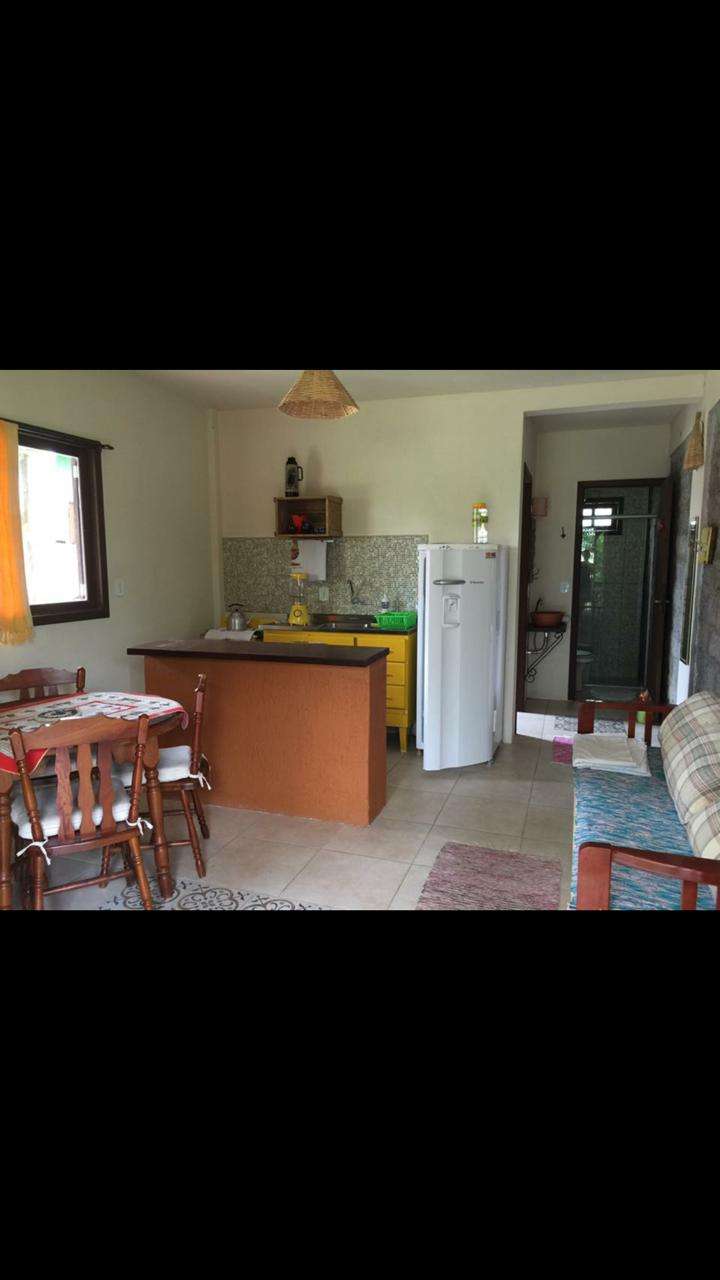 Alquiler De Casas En Praia Do Rosa, Santa Catarina, Brasil - Casa en Temporario en Vicente Lopez con 3 dorm., 4 amb., 150 m2 cubiertos y 800 m2 totales - imagen 4