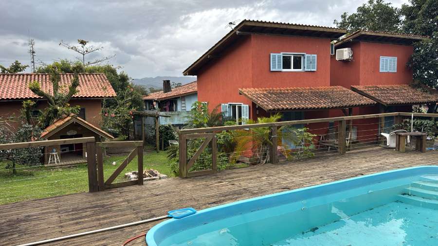 Alquiler De Casas En Praia Do Rosa, Santa Catarina, Brasil - Casa en Temporario en Vicente Lopez con 3 dorm., 4 amb., 150 m2 cubiertos y 800 m2 totales - imagen 7