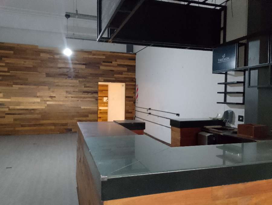 Alquiler De Local Con Entrepiso ,antes Rubro Gastronomico - Local en Alquiler en San Nicolás con 95 m2 cubiertos - imagen 4