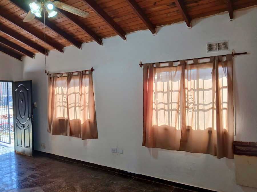 Casa Amplia En Campana, Zona En Crecimiento - Casa en Venta en Campana con 3 dorm., 5 amb., 110 m2 cubiertos y 225 m2 totales - imagen 3