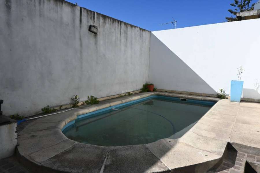 Venta De Casa 4 Ambientes En Banfield - Anticipo Y Cuotas Financiacin Directa - Casa en Venta en Banfield con 3 dorm., 4 amb., 90 m2 cubiertos y 130 m2 totales - imagen 3