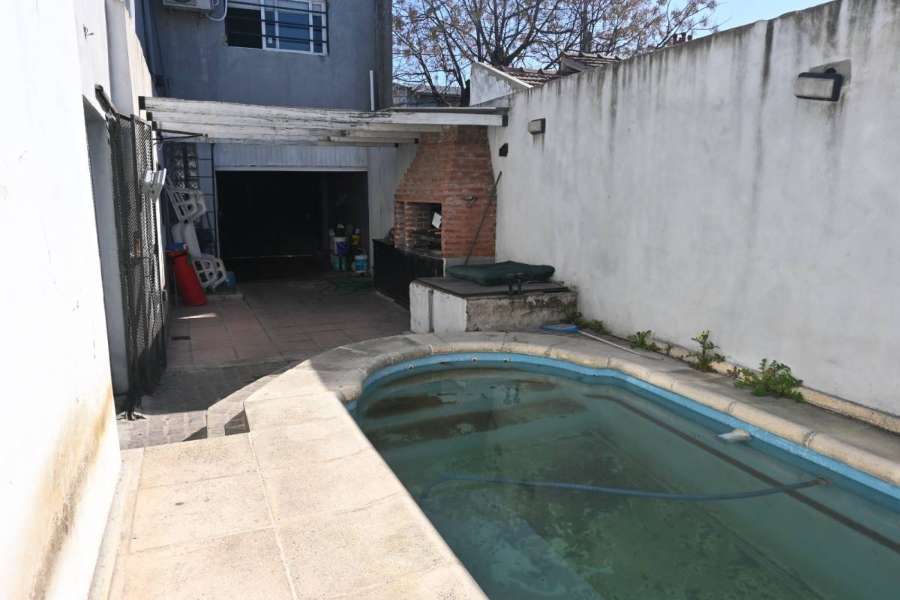 Venta De Casa 4 Ambientes En Banfield - Anticipo Y Cuotas Financiacin Directa - Casa en Venta en Banfield con 3 dorm., 4 amb., 90 m2 cubiertos y 130 m2 totales - imagen 4