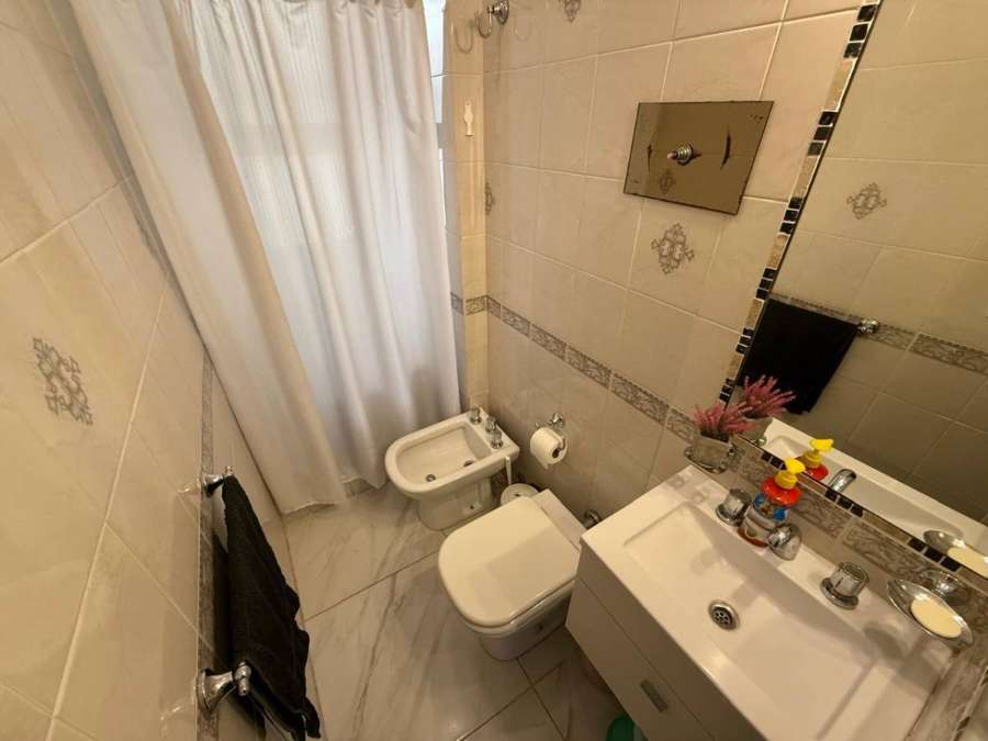 Venta Semipiso De 3 Ambientes Con Balcn Y Cochera Fija En La Lucila, Vicente Lpez - Departamento en Venta en Vicente Lopez con 2 dorm., 3 amb. y 65 m2 cubiertos - imagen 6