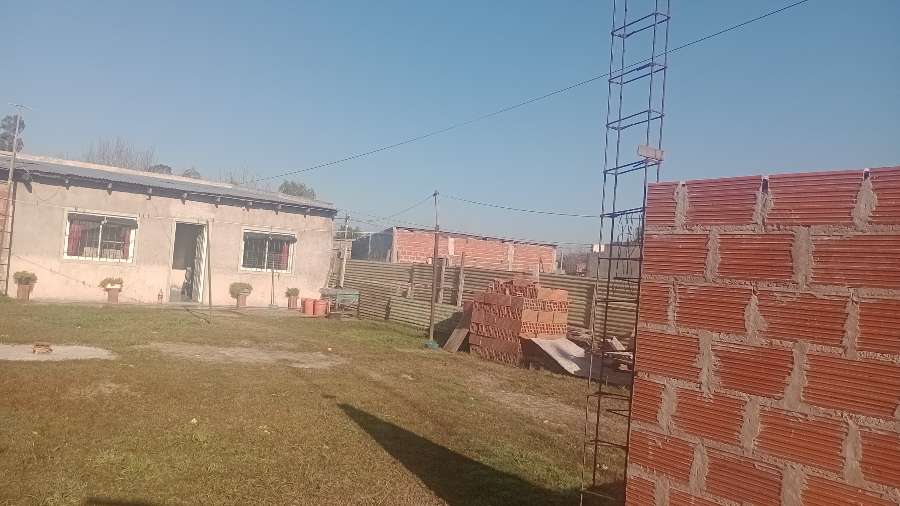 Casa en Laferrere en Venta · dueño directo · 2 dorm · cochera · 390 m² de lote - Imagen 4