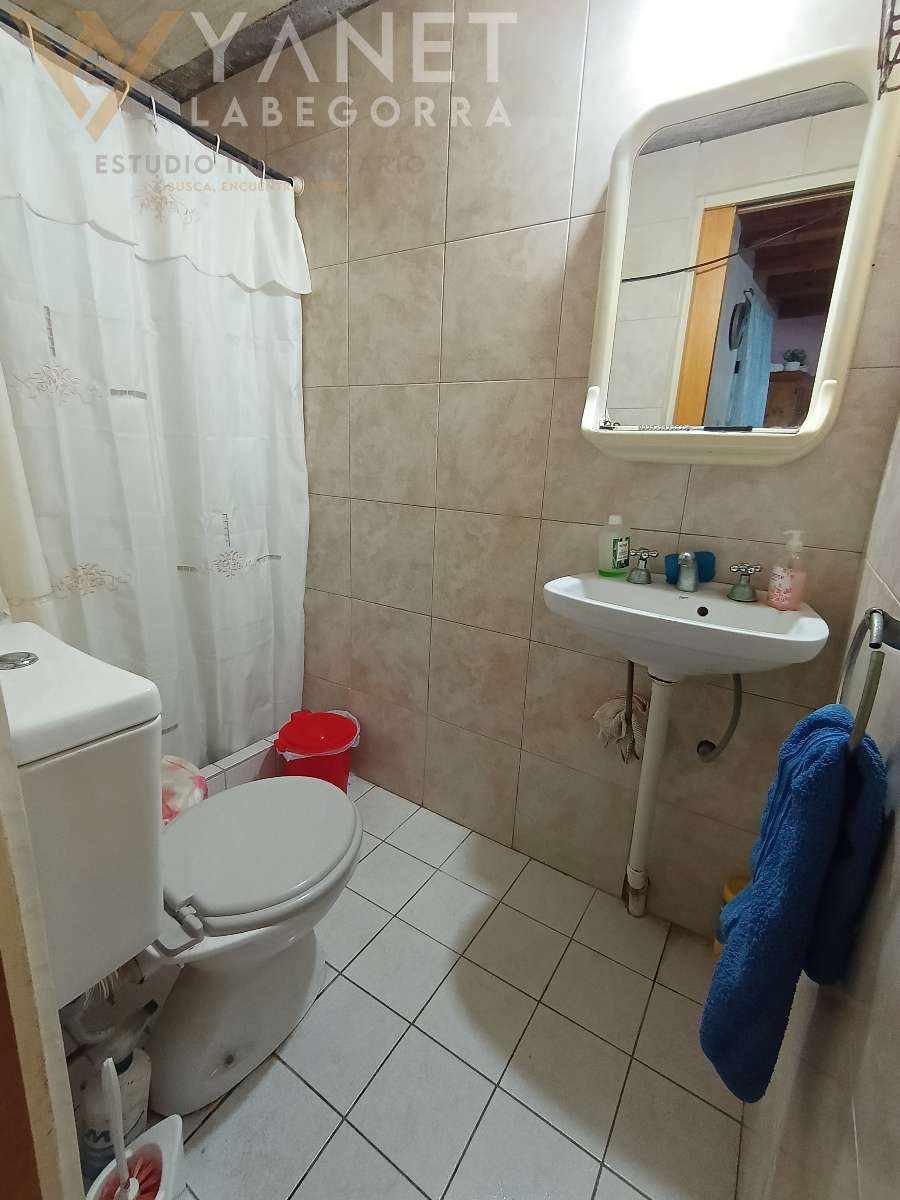 DUPLEX + LOCAL COMERCIAL EN ROTONDA PRINCIPAL DE SANTA TERESITA - Imagen 4