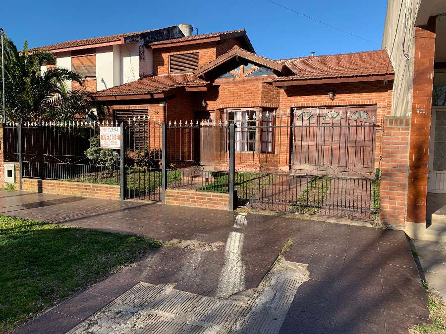 8 952, Santa Teresita